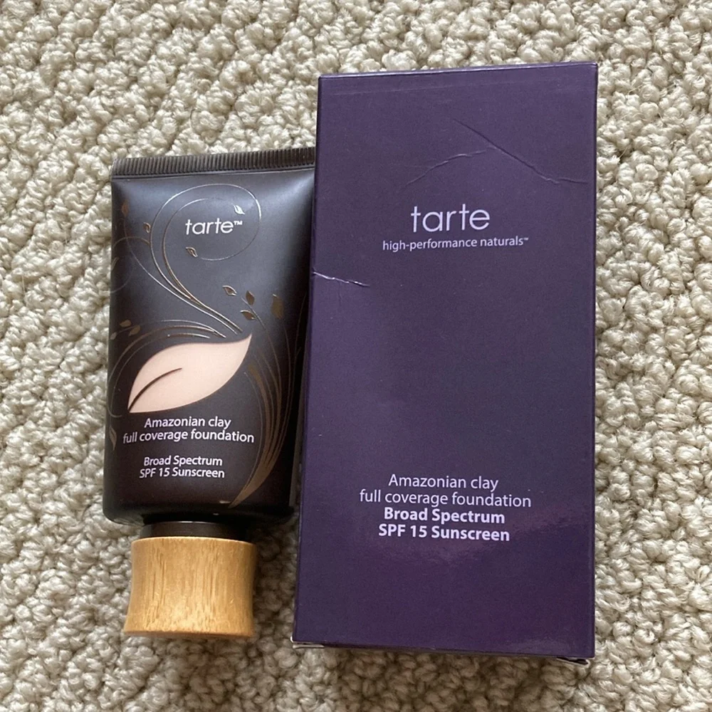 Tarte Amazonian Clay Full Coverage Foundation Fairly Light Beige 12 hr Like New